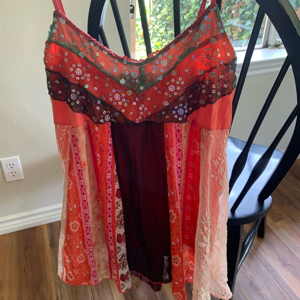 Decorative tank top